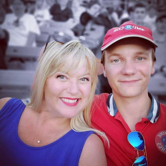 Meet your Posher, Karli - Picture 1 of 1